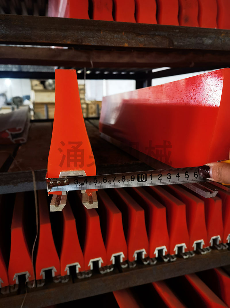 �Fꖾ۰����ε�